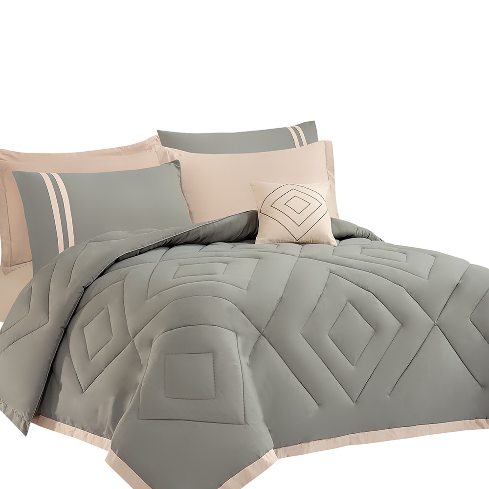 7 Pcs Milano Comforter Set - King  size - 260 * 240 - N 4
